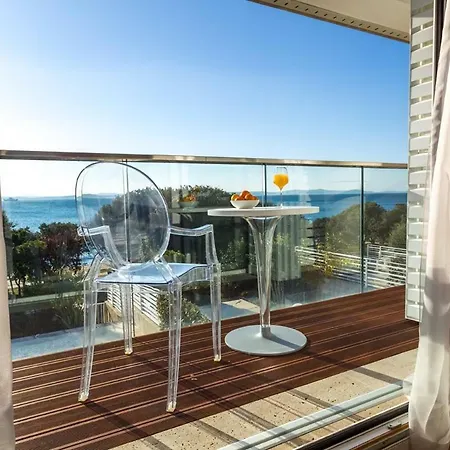 Beachfront Villas *