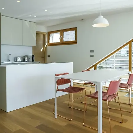 Beachfront Villas * Petrčane