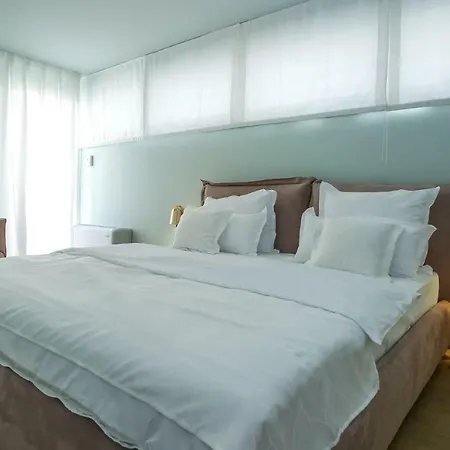 Villa Beachfront Villas *