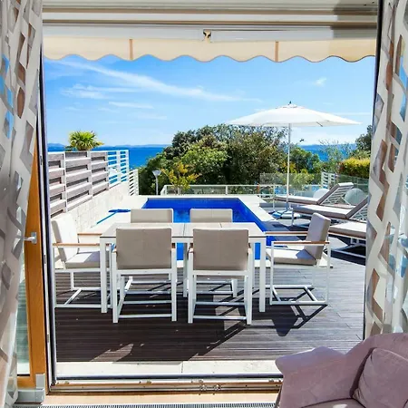 Beachfront Villas Petrčane