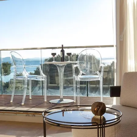 Beachfront Villas *
