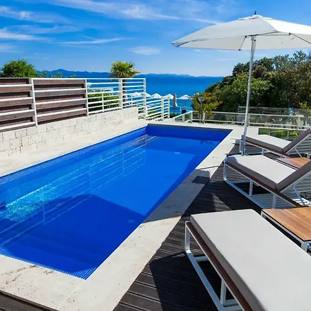 Beachfront Villas Villa *